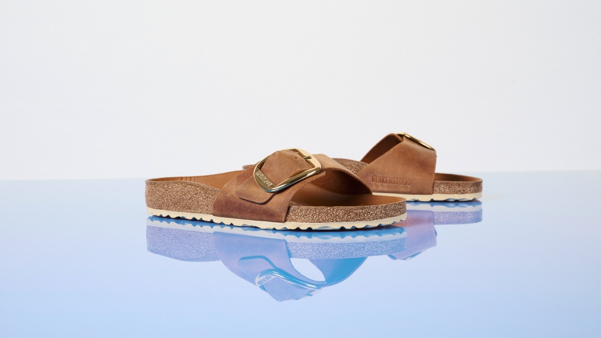 sta dinámica convierte a Madrid en un calzado que entrena de manera sutil pero continua, fortaleciendo la pisada y promoviendo una postura más saludable.