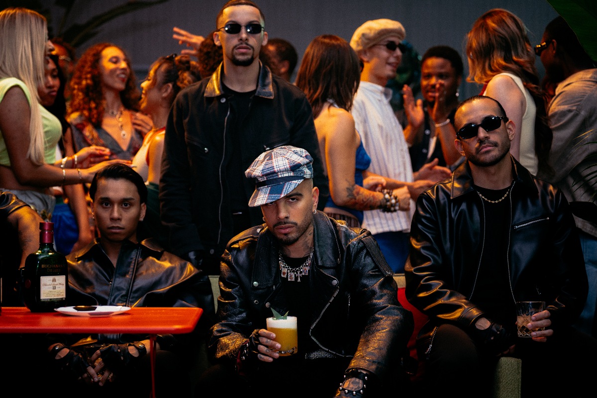 Buchanan’s y Rauw Alejandro lanzan “Dando Vueltas”